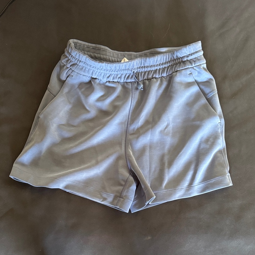 Lululemon Size 6 Blue Athletic Shorts